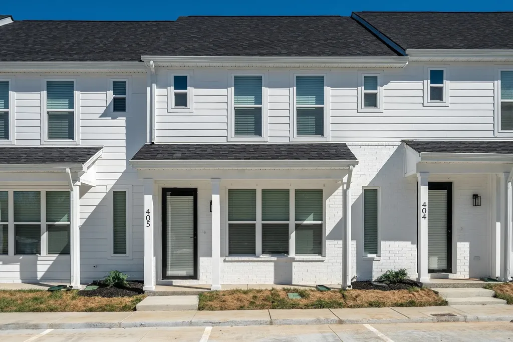 405 Curtis Hilton Way Lebanon TN 37087