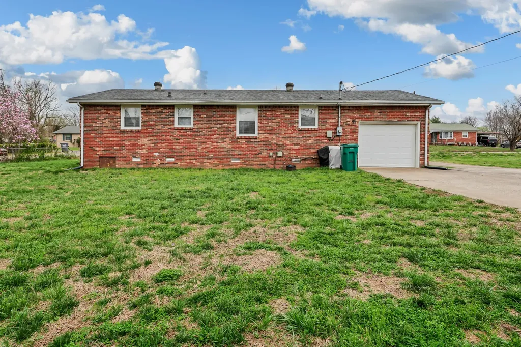 5047 Collinwood Drive Clarksville TN 37042