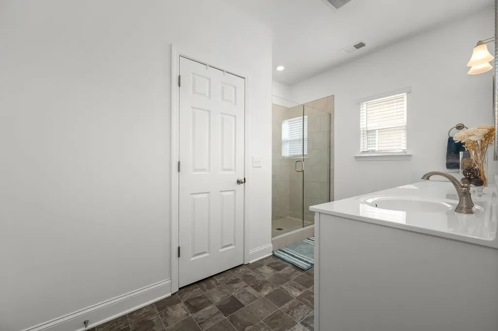 108 Sherringham Way White House TN 37188
