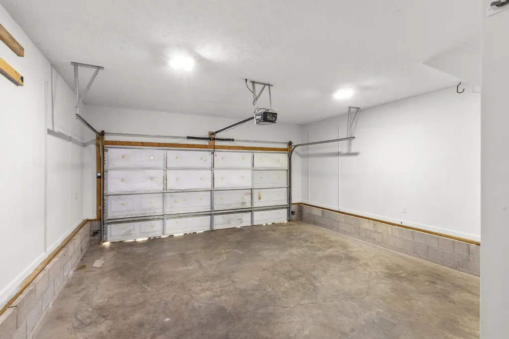 2785 Ridgepole Drive Clarksville TN 37040