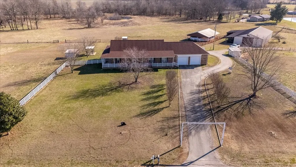 158 Big Springs Road Lawrenceburg TN 38464