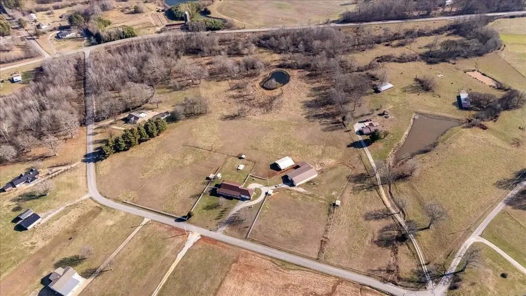 158 Big Springs Road Lawrenceburg TN 38464