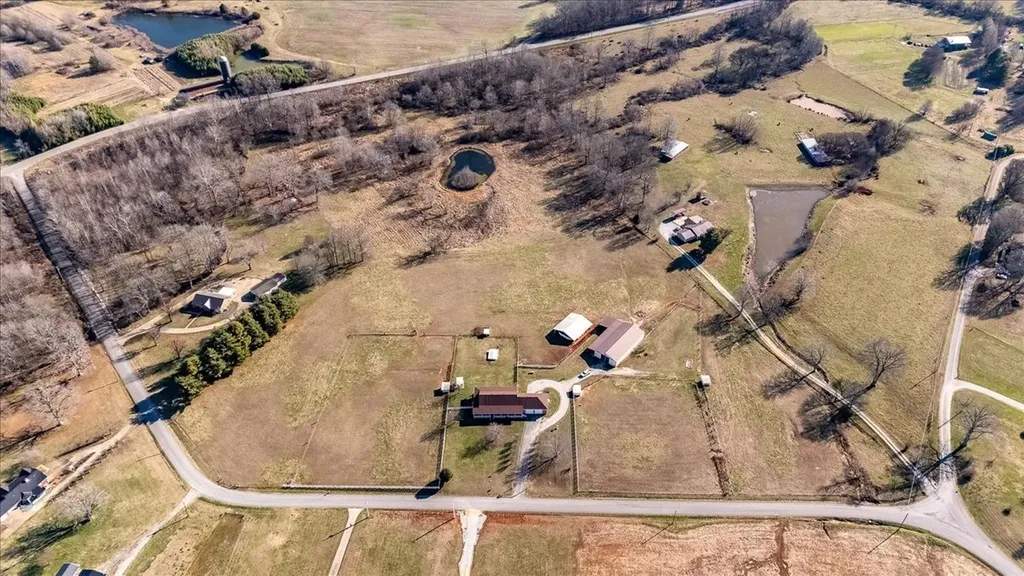 158 Big Springs Road Lawrenceburg TN 38464