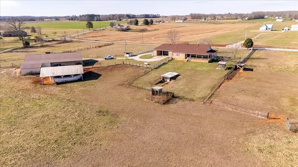 158 Big Springs Road Lawrenceburg TN 38464