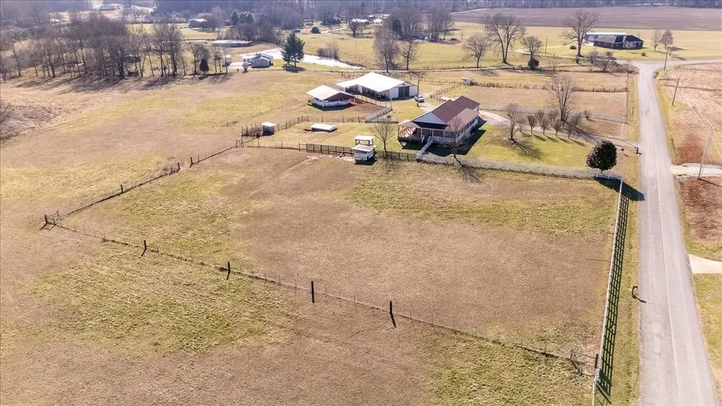 158 Big Springs Road Lawrenceburg TN 38464