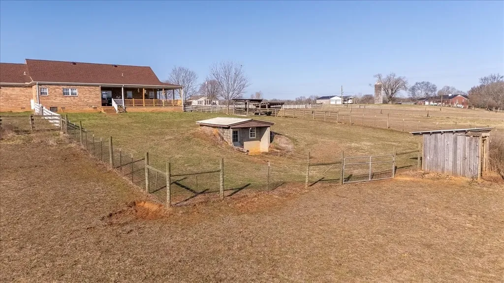 158 Big Springs Road Lawrenceburg TN 38464