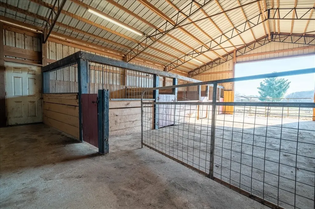 158 Big Springs Road Lawrenceburg TN 38464