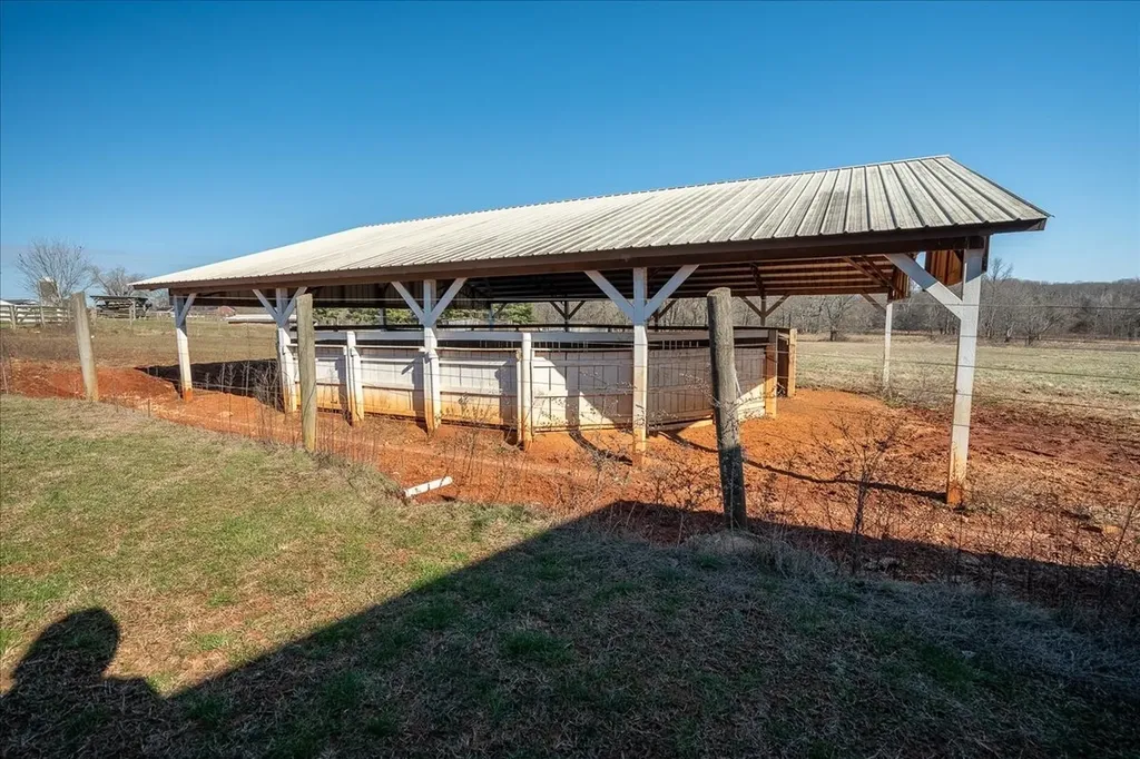 158 Big Springs Road Lawrenceburg TN 38464