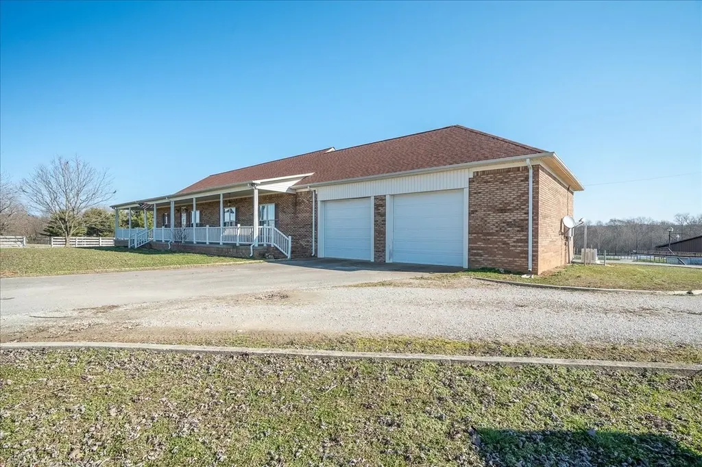 158 Big Springs Road Lawrenceburg TN 38464