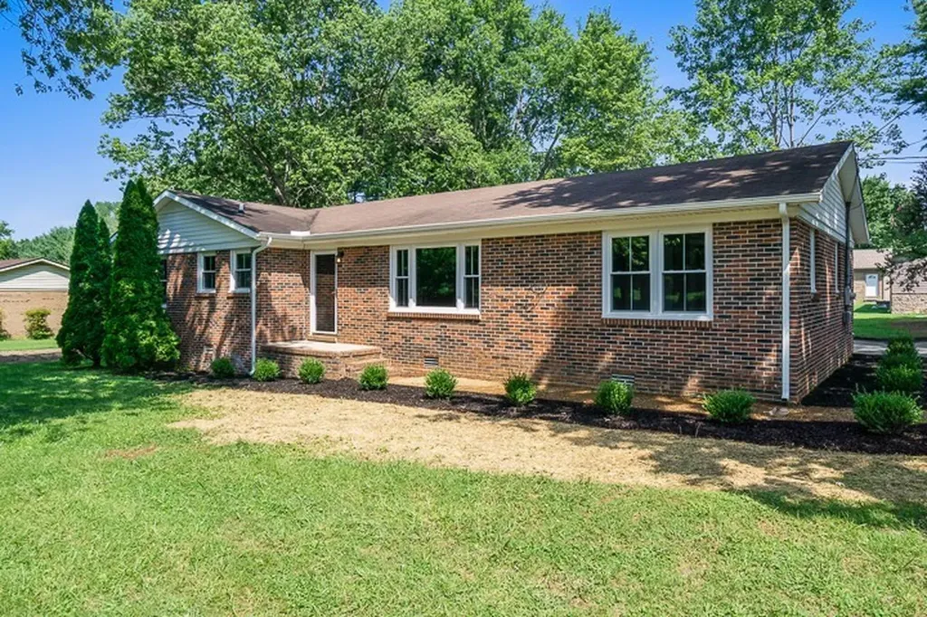 814 Chickasaw Trail Mcminnville TN 37110
