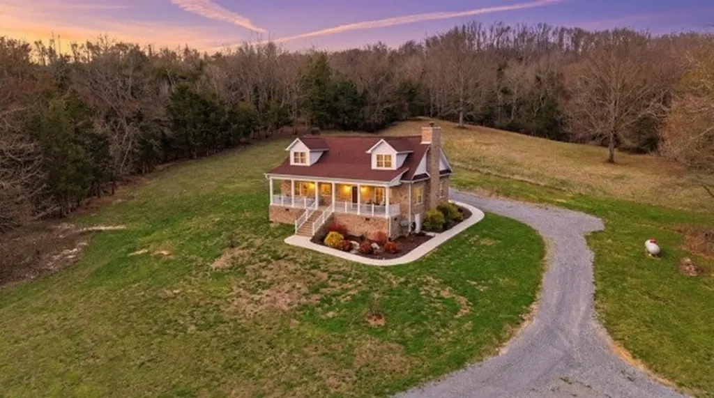 54 Thomas Road Fayetteville TN 37334