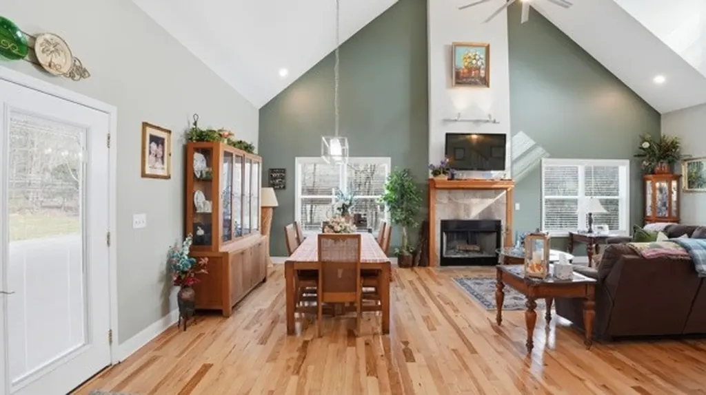 54 Thomas Road Fayetteville TN 37334
