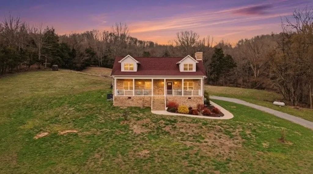 54 Thomas Road Fayetteville TN 37334