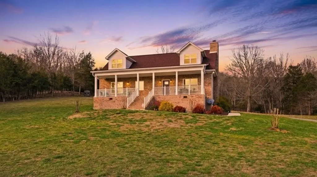 54 Thomas Road Fayetteville TN 37334