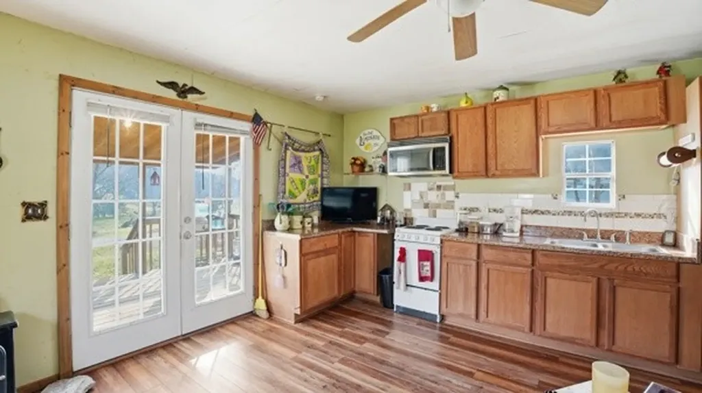 54 Thomas Road Fayetteville TN 37334