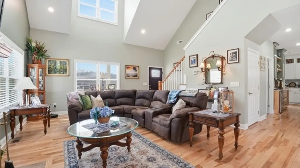 54 Thomas Road Fayetteville TN 37334
