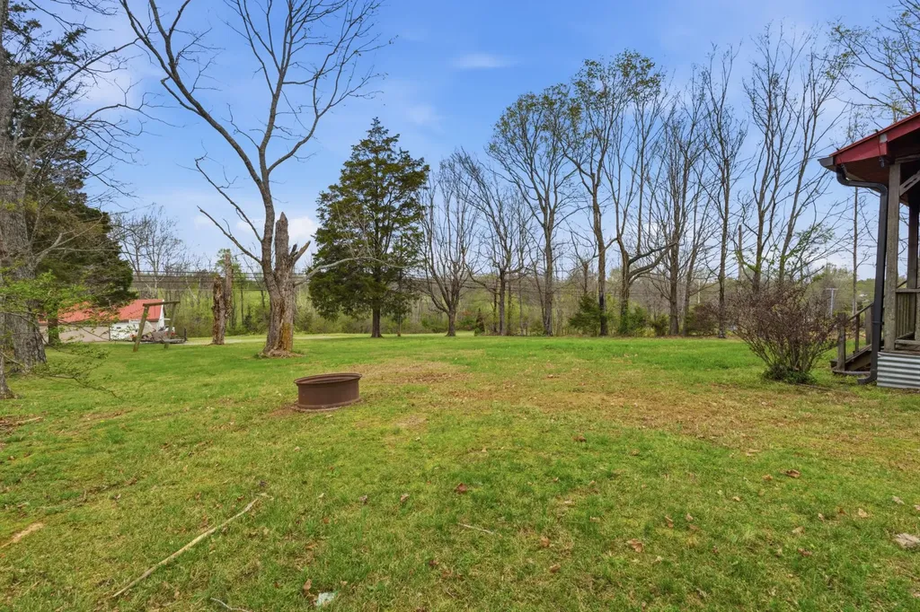 5977 Old Highway 431 Springfield TN 37172