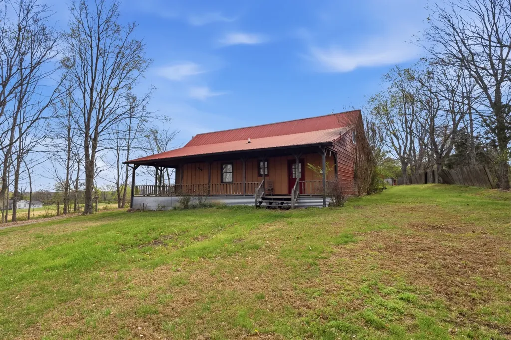 5977 Old Highway 431 Springfield TN 37172