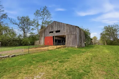 5977 Old Highway 431 Springfield TN 37172