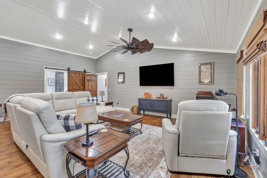 262 Brushy Road Centerville TN 37033
