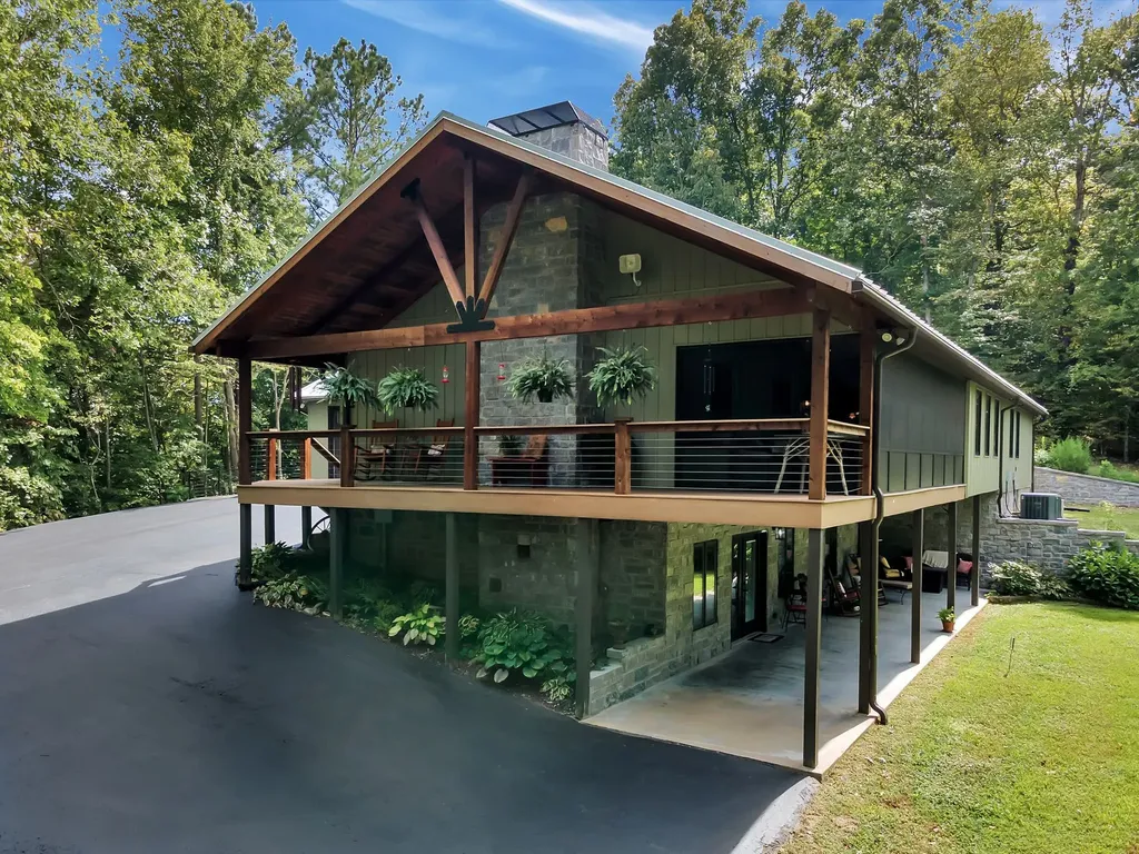 262 Brushy Road Centerville TN 37033