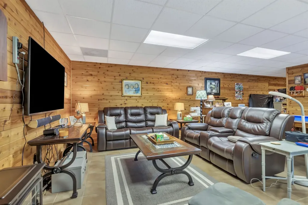 262 Brushy Road Centerville TN 37033