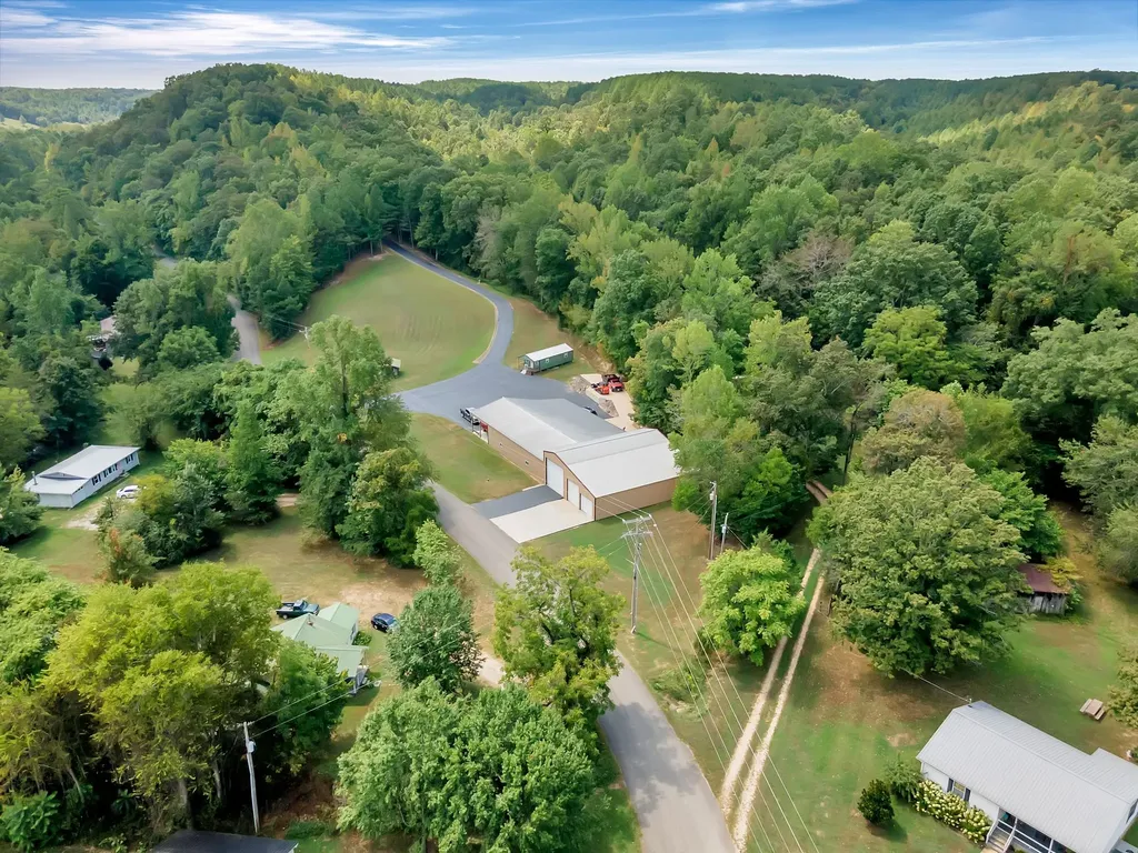 262 Brushy Road Centerville TN 37033