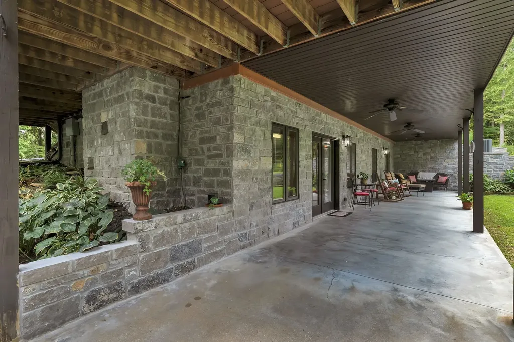 262 Brushy Road Centerville TN 37033