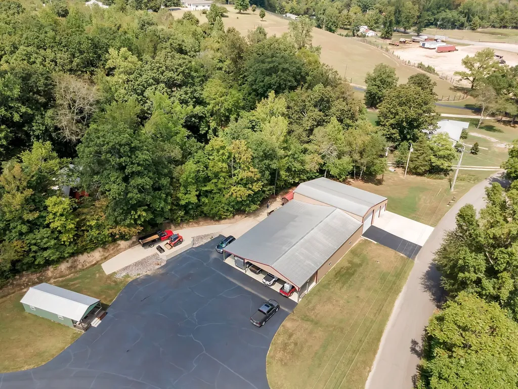 262 Brushy Road Centerville TN 37033