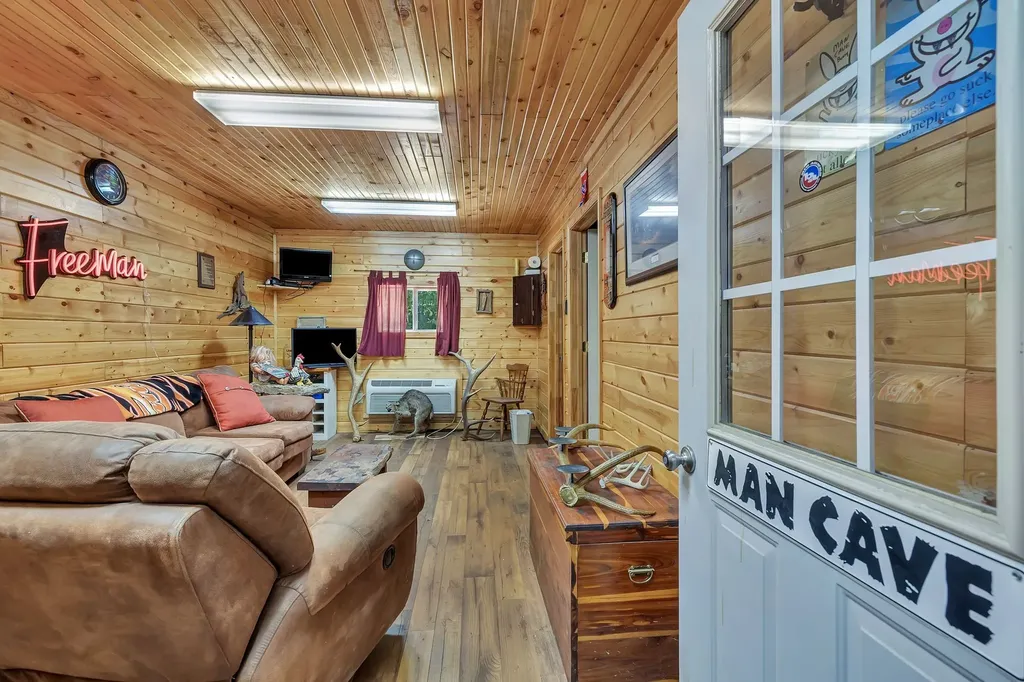 262 Brushy Road Centerville TN 37033