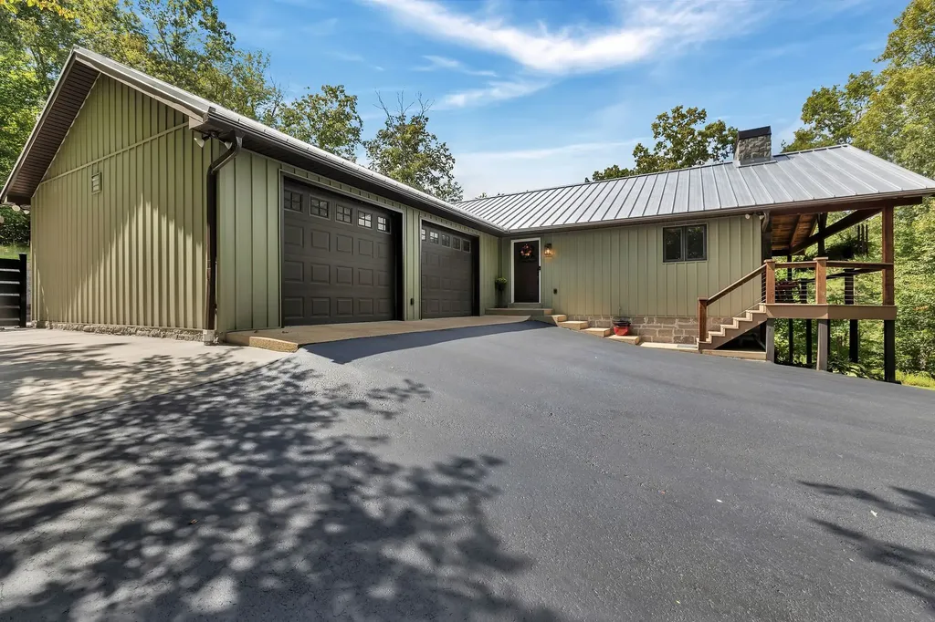 262 Brushy Road Centerville TN 37033