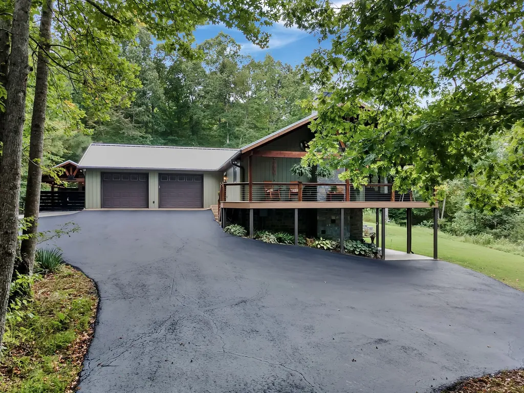 262 Brushy Road Centerville TN 37033