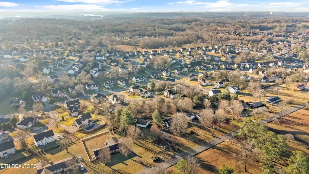 384 Glencroft Lane Lenoir City TN 37771