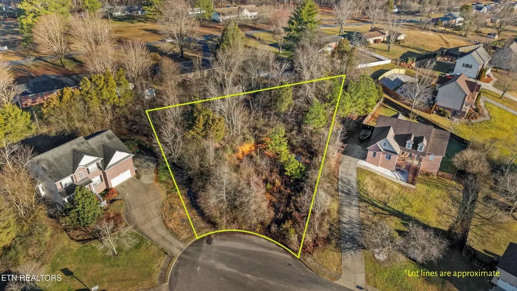 384 Glencroft Lane Lenoir City TN 37771