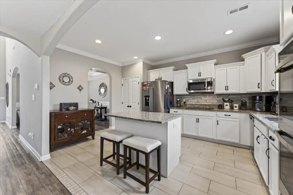1493 English Oak Drive Clarksville TN 37043