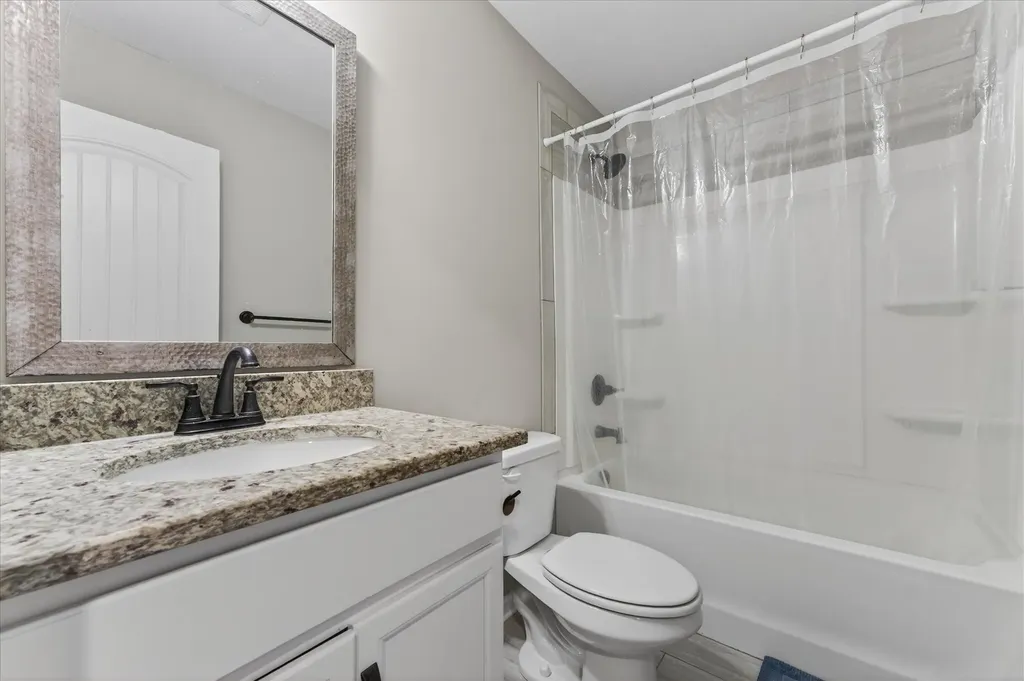 1493 English Oak Drive Clarksville TN 37043