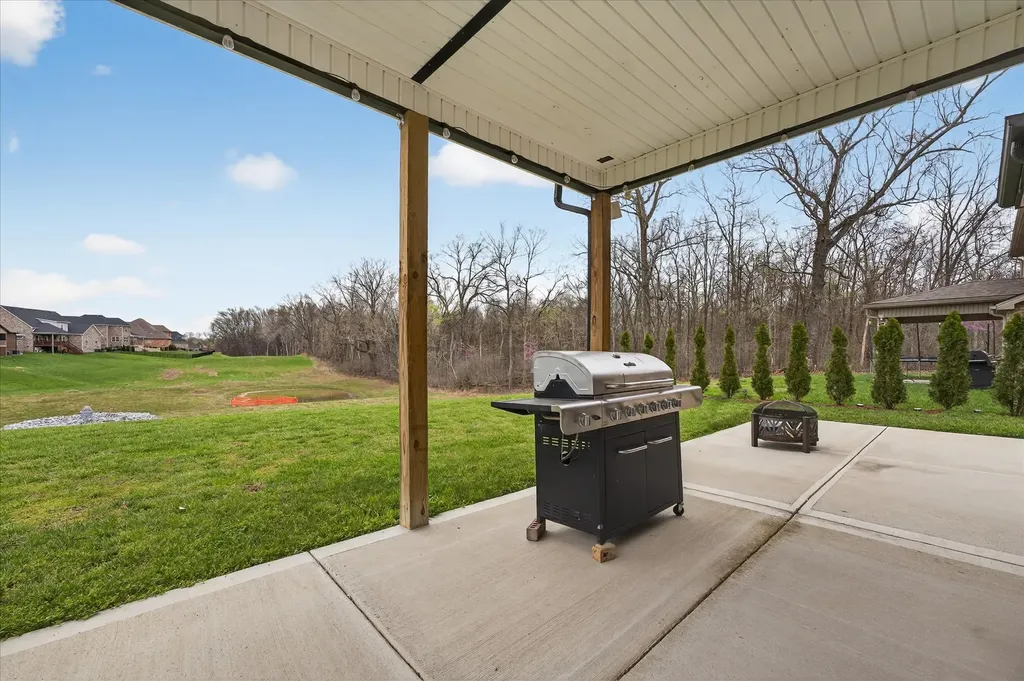 1493 English Oak Drive Clarksville TN 37043