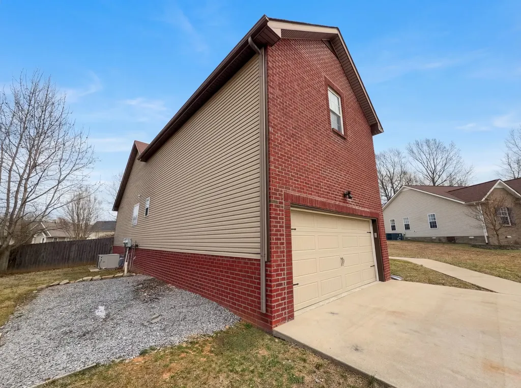 353 Chestnut Grove Court Clarksville TN 37042