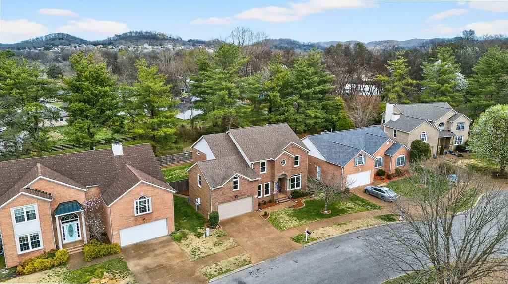 163 Clarendon Circle Franklin TN 37069