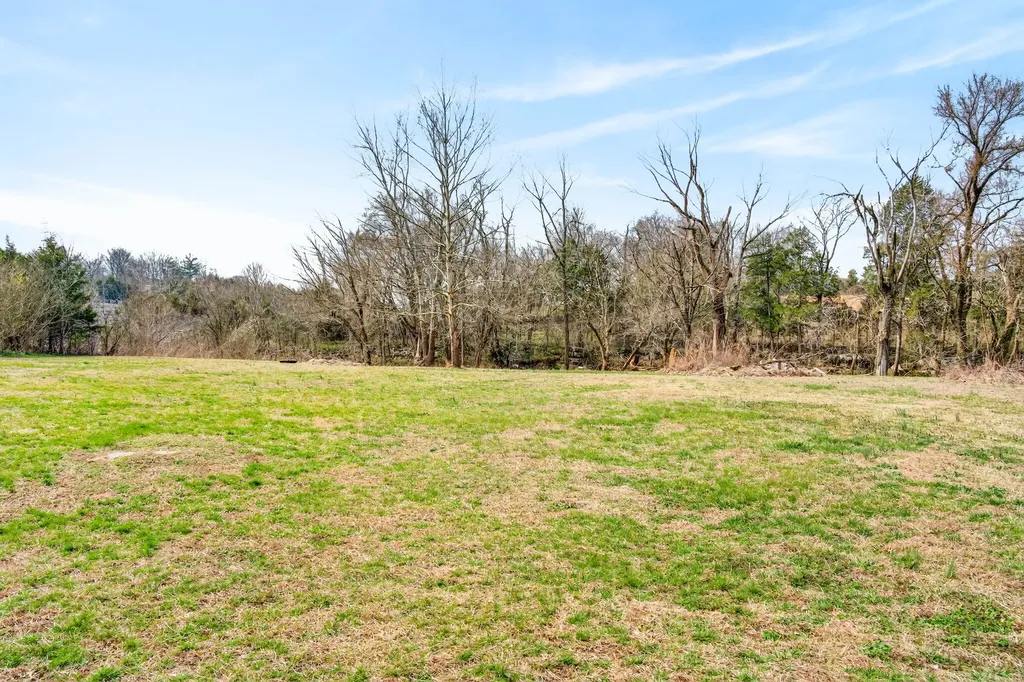 7230 Hartsville Pike Lebanon TN 37087