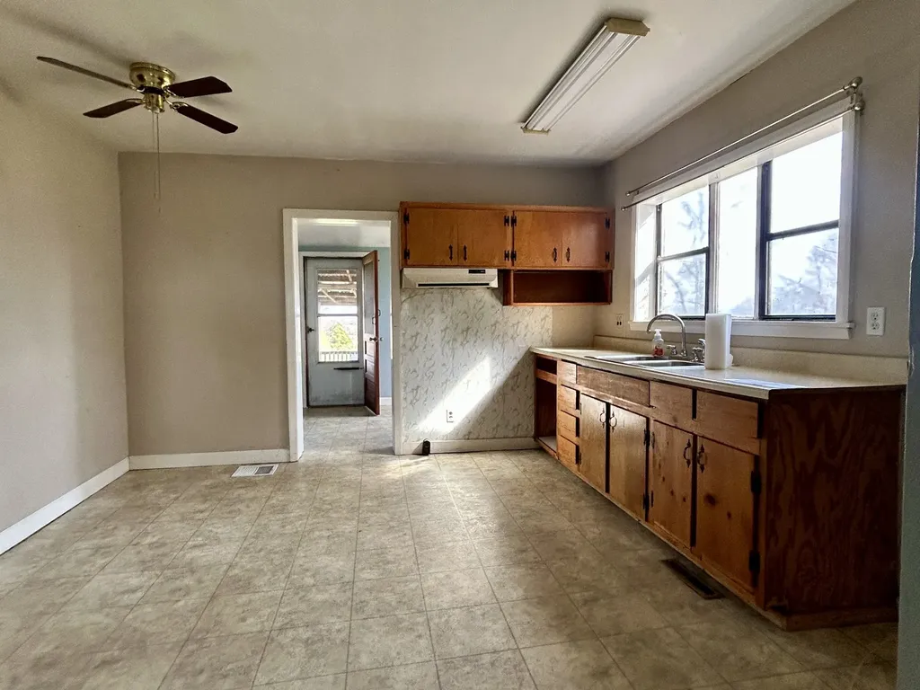 3754 Aedc Road Winchester TN 37398