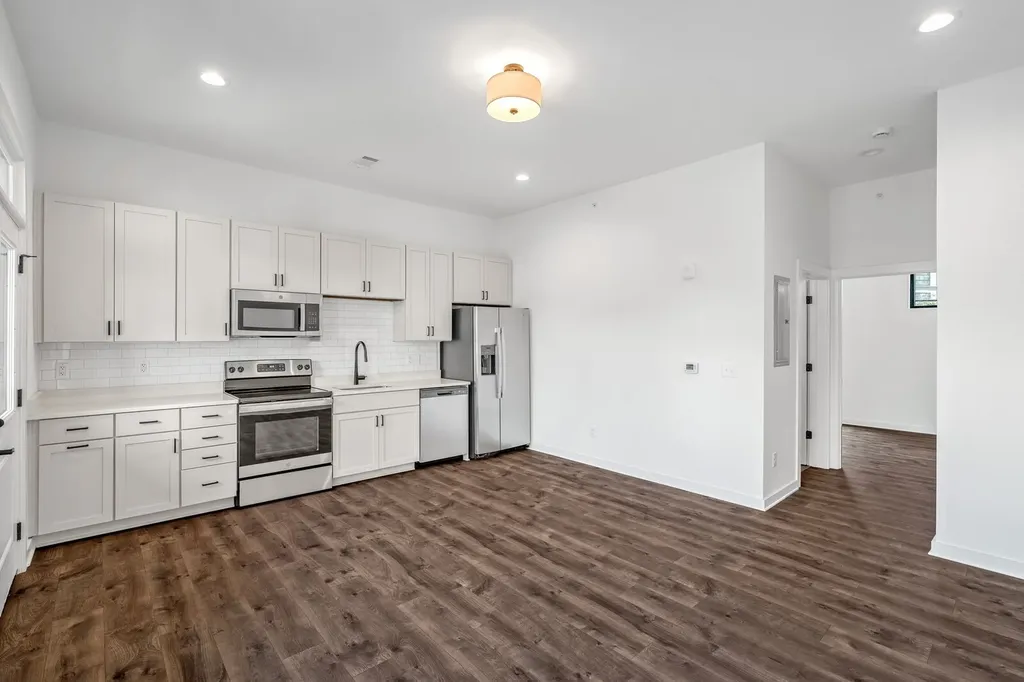 1272 3rd Ave, S Nashville TN 37210