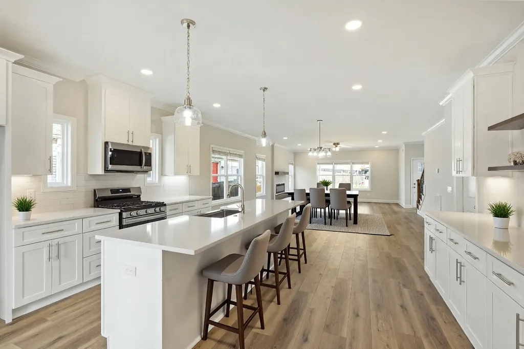 1751 16th Ave, N Nashville TN 37208