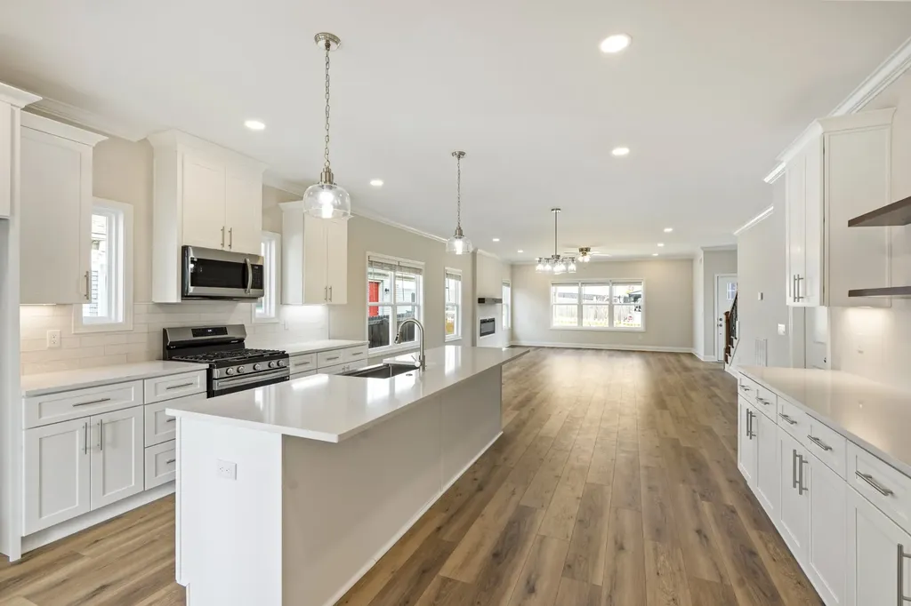 1751 16th Ave, N Nashville TN 37208