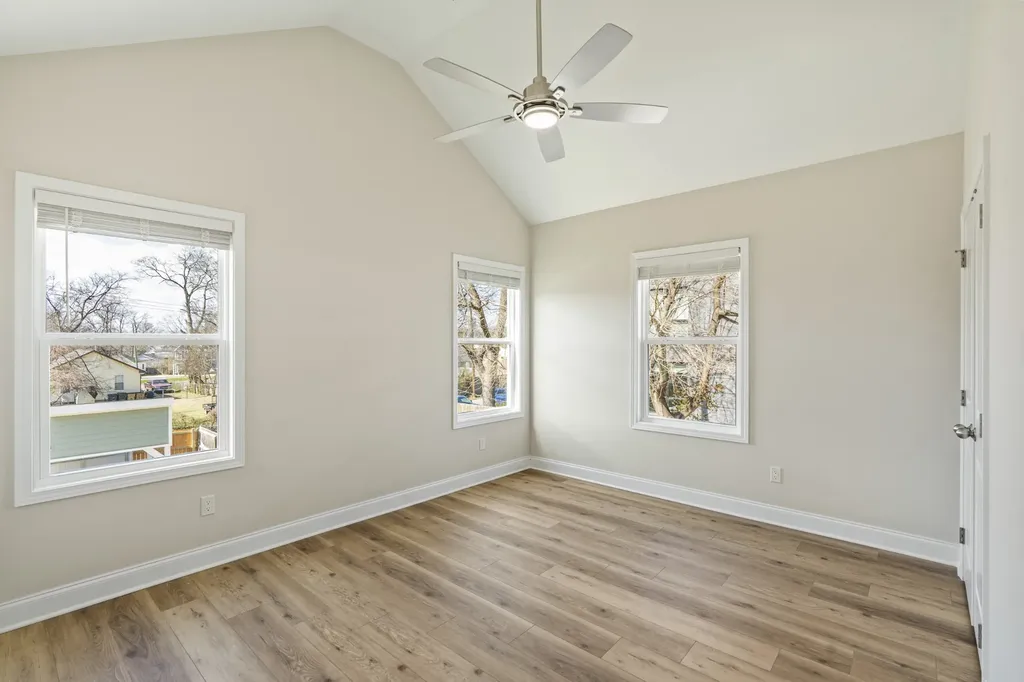 1751 16th Ave, N Nashville TN 37208