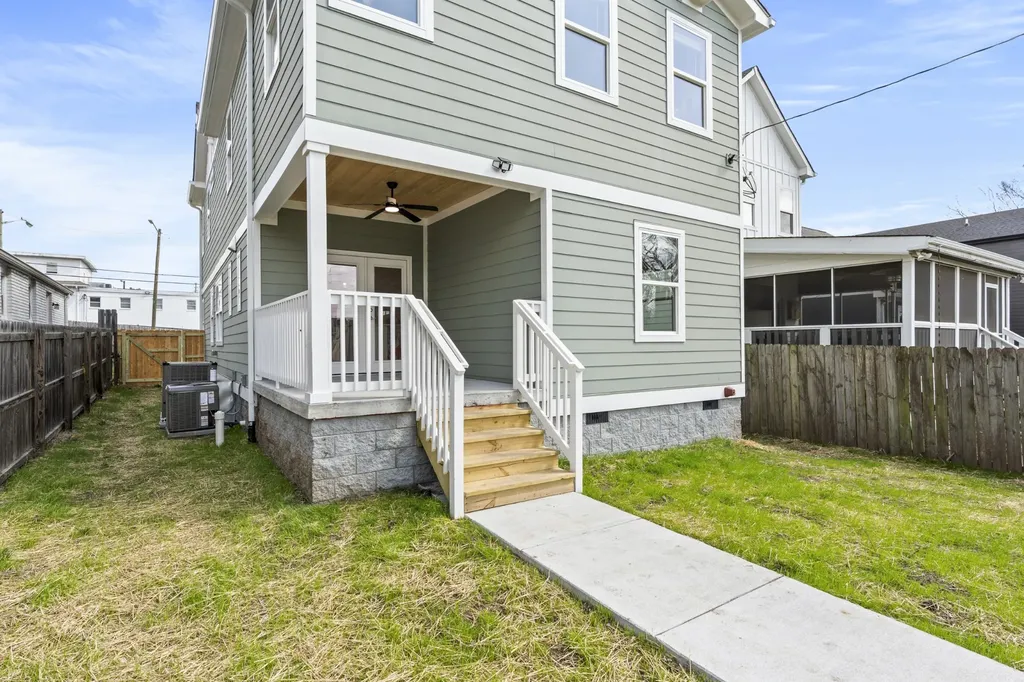 1751 16th Ave, N Nashville TN 37208
