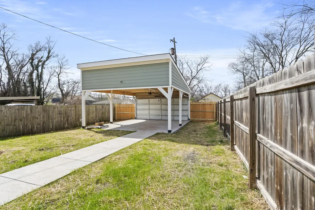 1751 16th Ave, N Nashville TN 37208