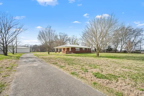 456 Whites Gap Road Huntland TN 37345