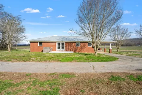 456 Whites Gap Road Huntland TN 37345