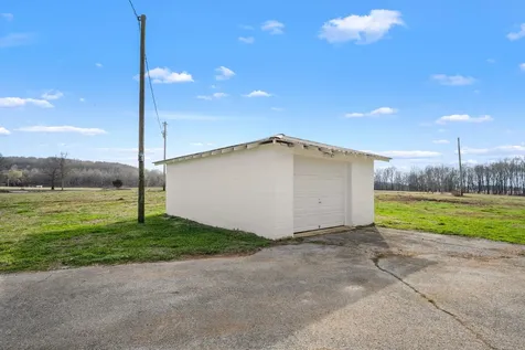 456 Whites Gap Road Huntland TN 37345